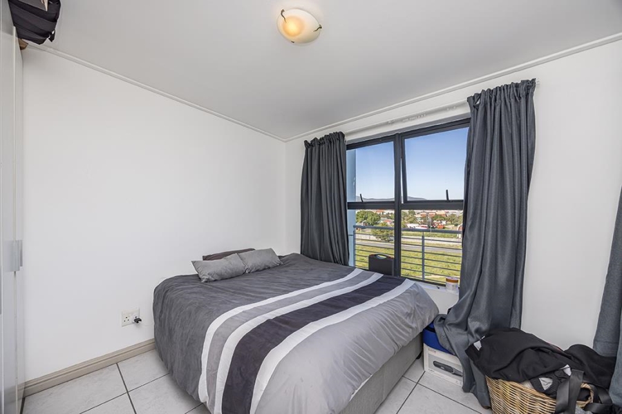 To Let 2 Bedroom Property for Rent in Royal Ascot Western Cape